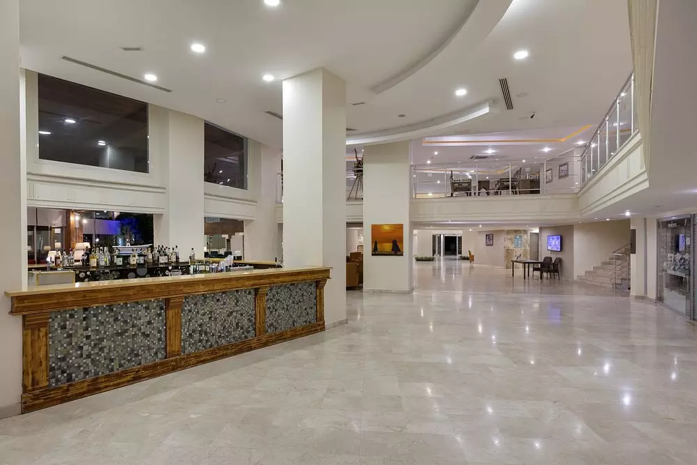 لابی هتل سی لایت ریزورت